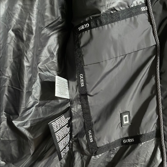 Guess winter jacket - Picture 6 of 9